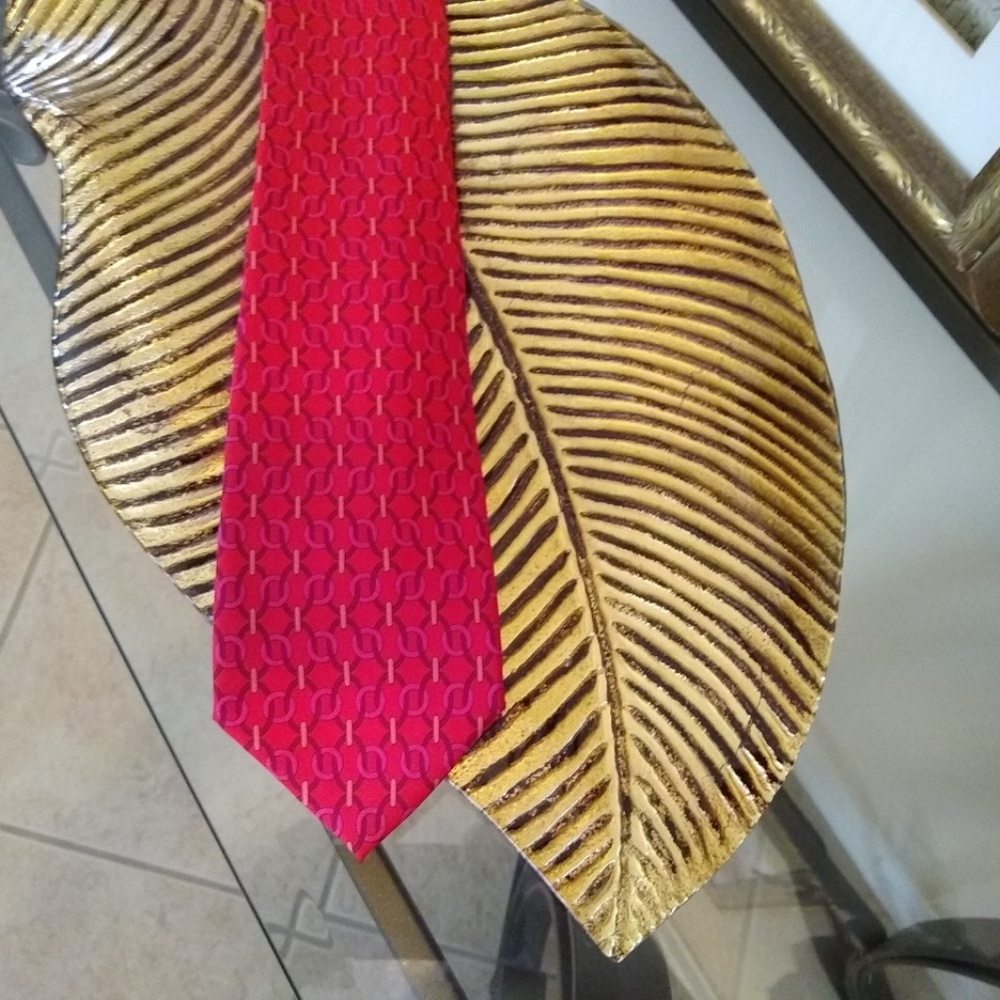 GUCCI NECK TIE RED PATTERN